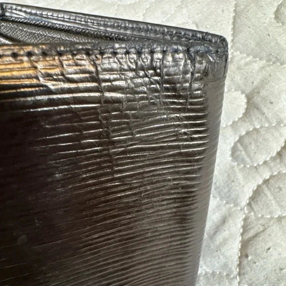 Louis Vuitton Epi Porte-Billets Black Leather Compact Wallet - Picture 14 of 16